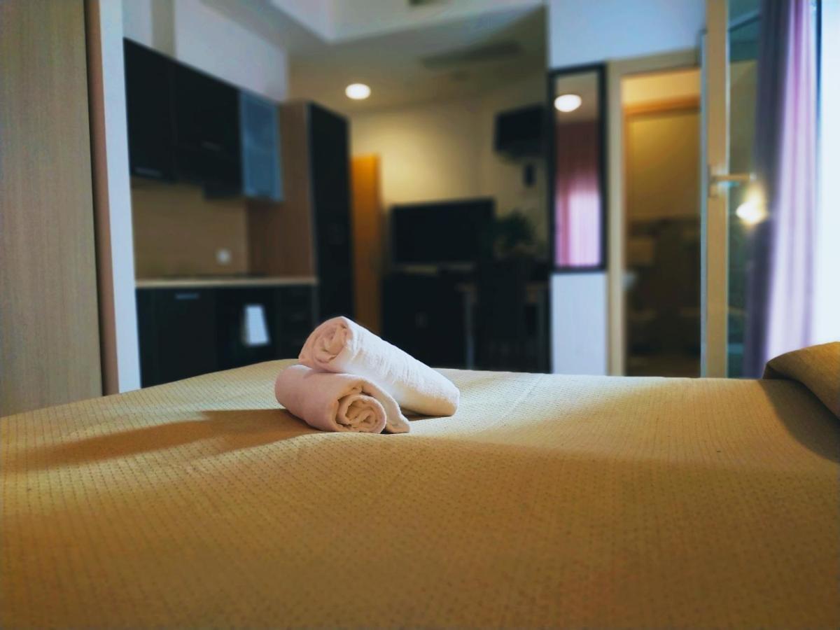 Residence Hotel Rubino Fogliano Marina Kültér fotó