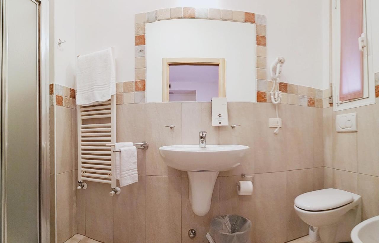 Residence Hotel Rubino Fogliano Marina Kültér fotó